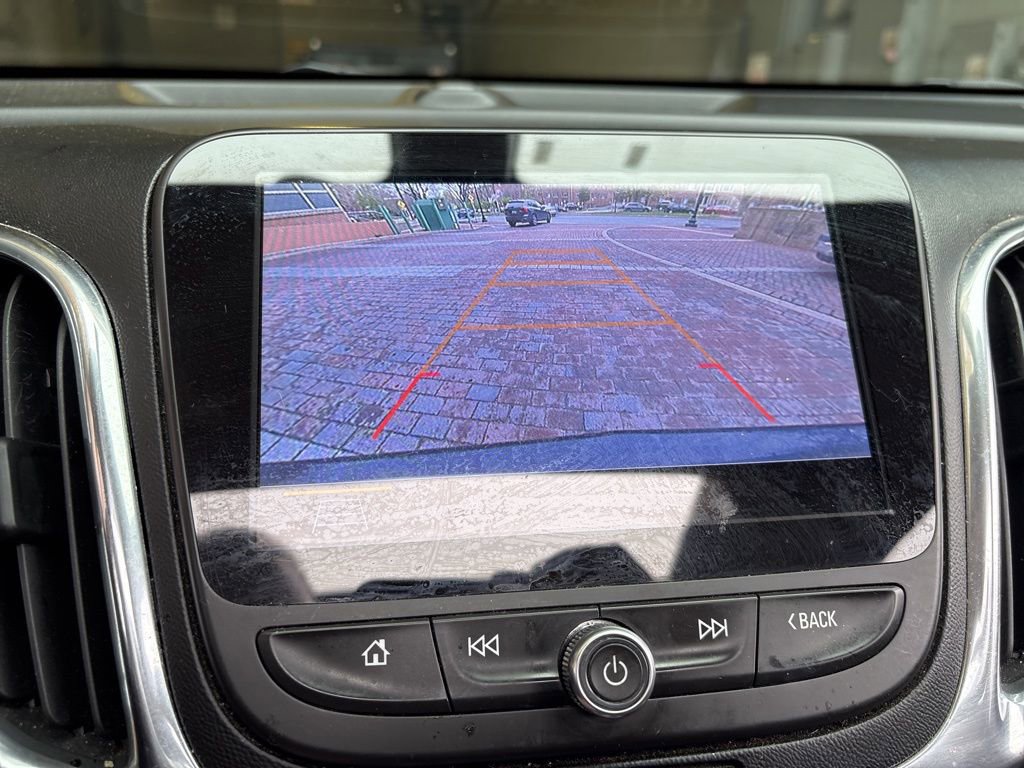 Used 2019 Chevrolet Equinox LT image 17