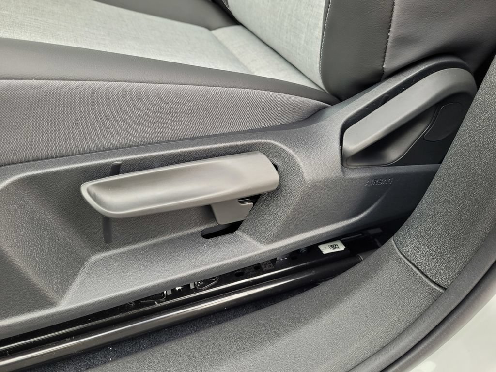 New 2026 Volkswagen ID.4 Pro RWD image 12