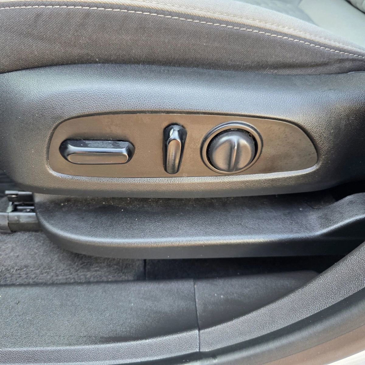 Used 2020 Chevrolet Equinox LT image 23