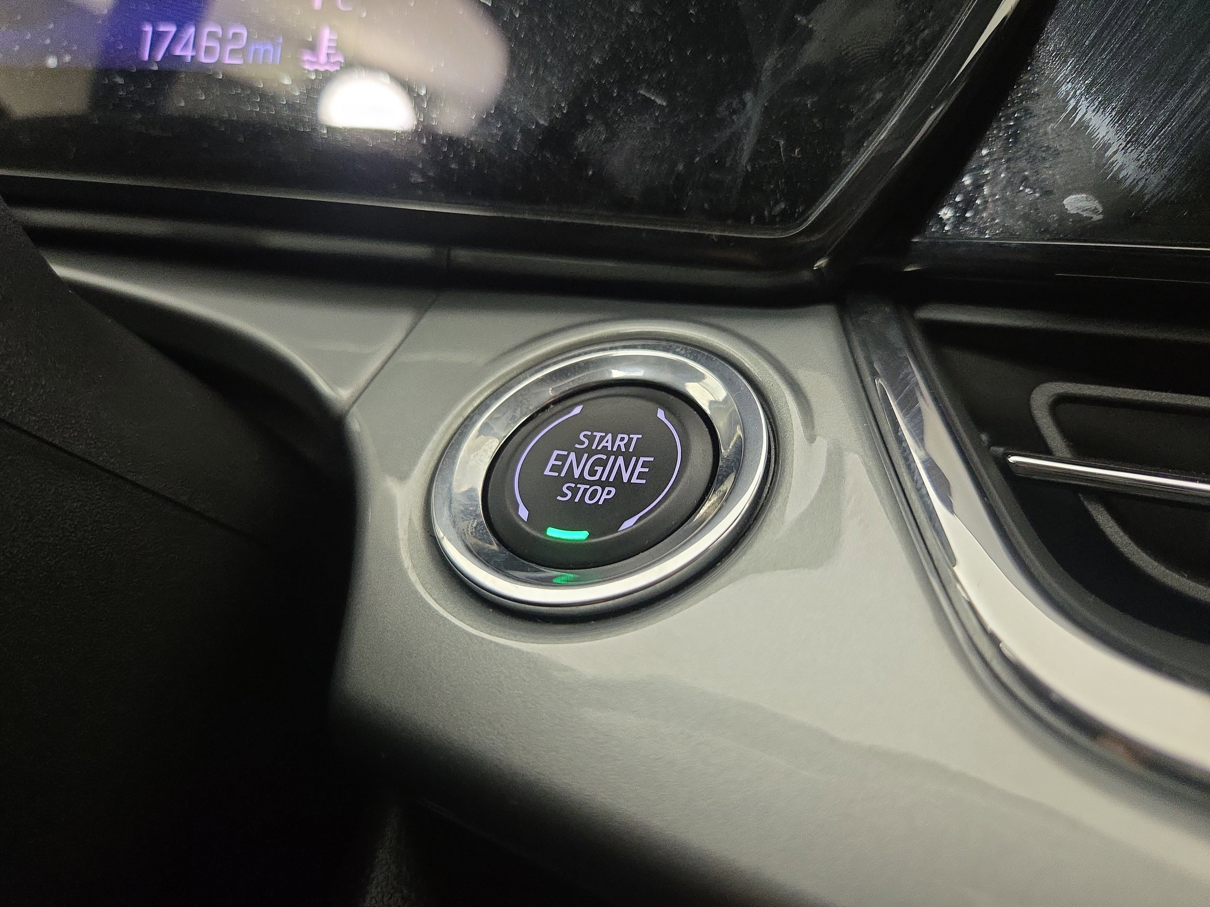 Used 2025 Chevrolet Trax LT w/ LT Convenience Package image 25