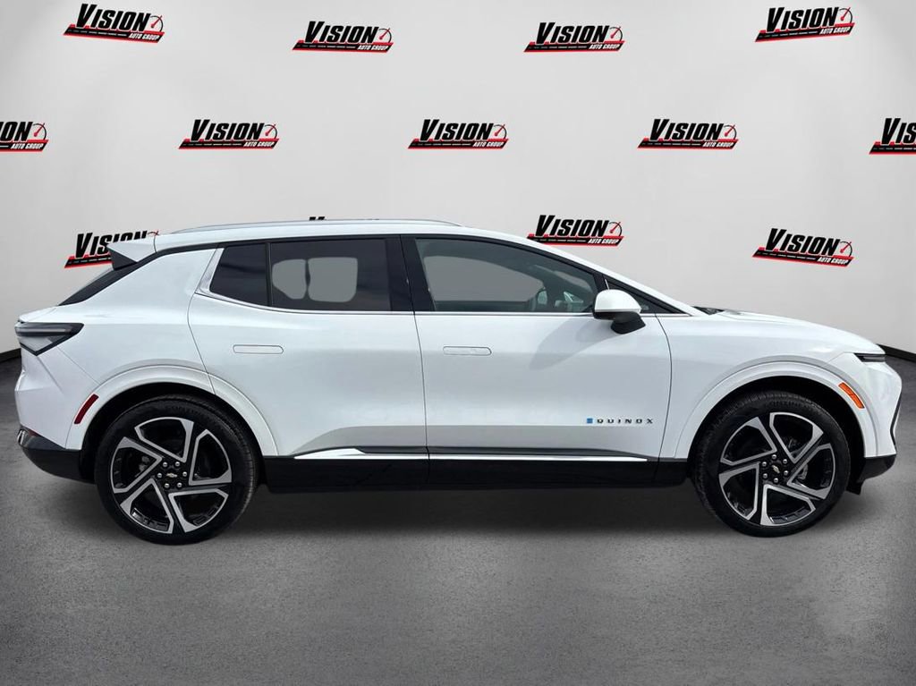 Used 2025 Chevrolet Equinox EV LT w/ Convenience Package II image 4