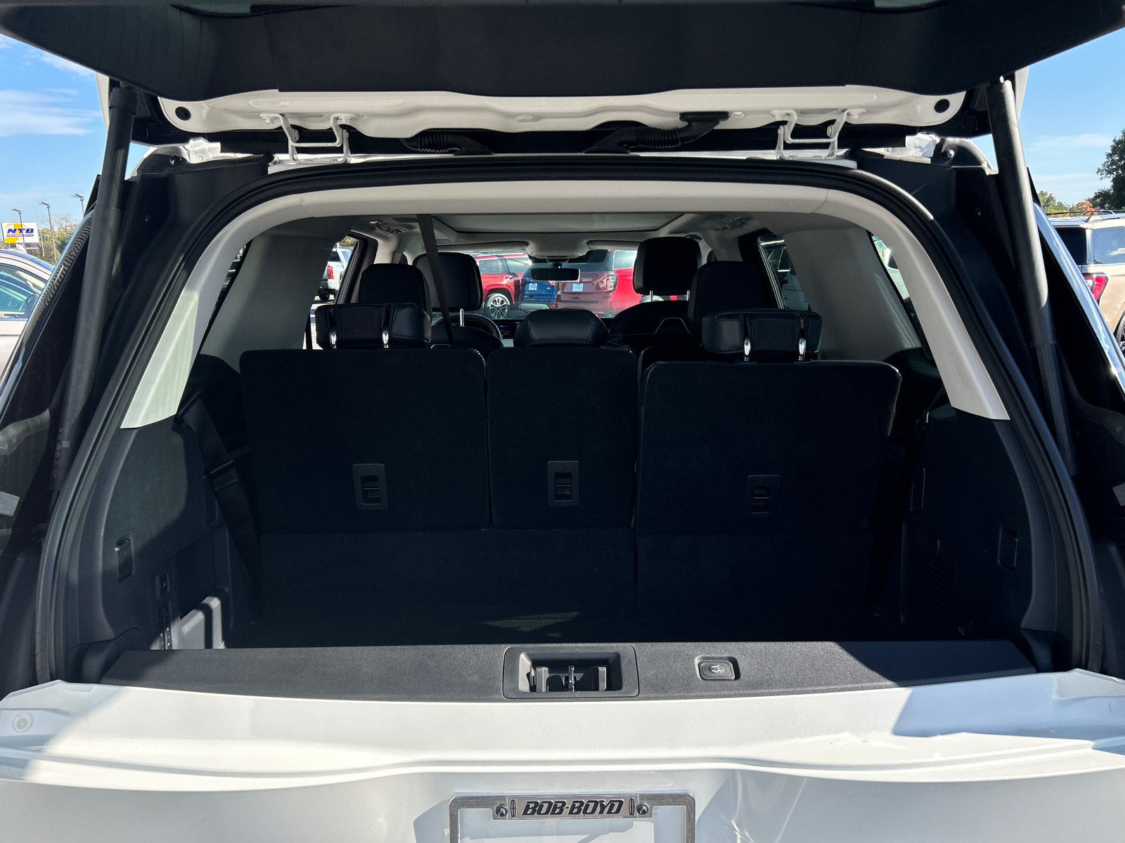 New 2026 Lincoln Navigator Reserve AWD/4WD image 9