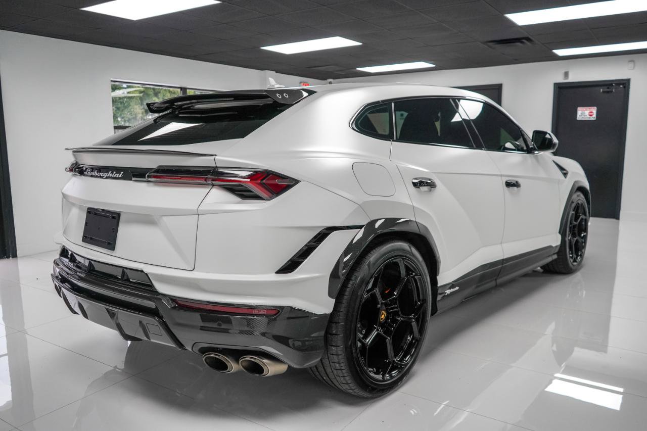 Used 2023 Lamborghini Urus Performante AWD/4WD image 5