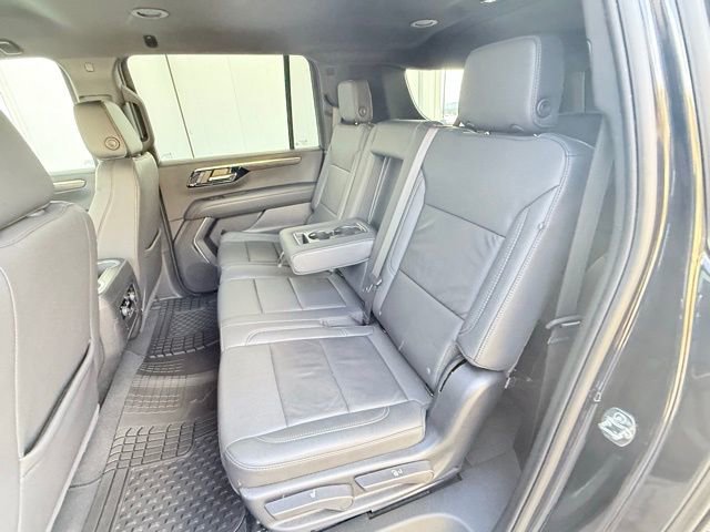 Certified 2025 Chevrolet Suburban Z71 image 24