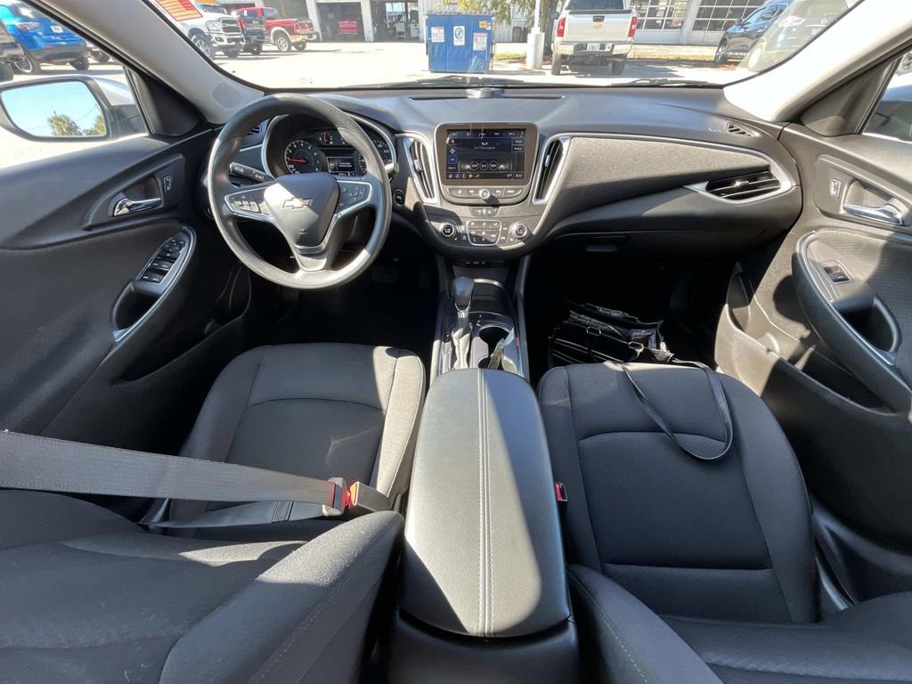 Used 2022 Chevrolet Malibu LT image 17