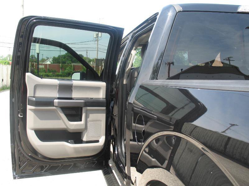 Used 2019 Ford F150 XLT w/ Equipment Group 302A Luxury AWD/4WD image 16