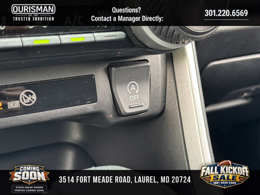 Used 2025 Toyota RAV4 LE AWD/4WD image 26