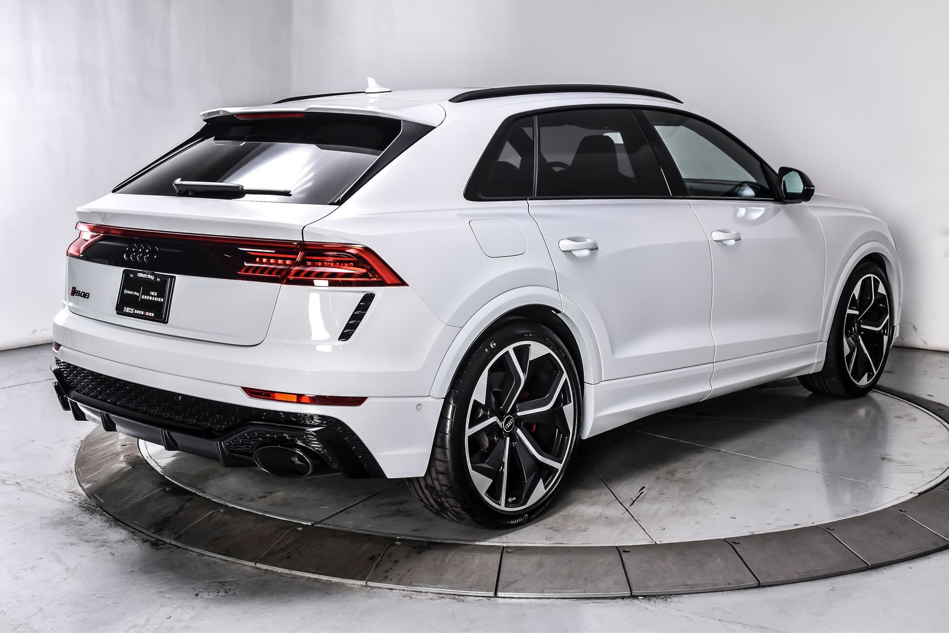 Used 2022 Audi RS Q8 AWD/4WD image 8