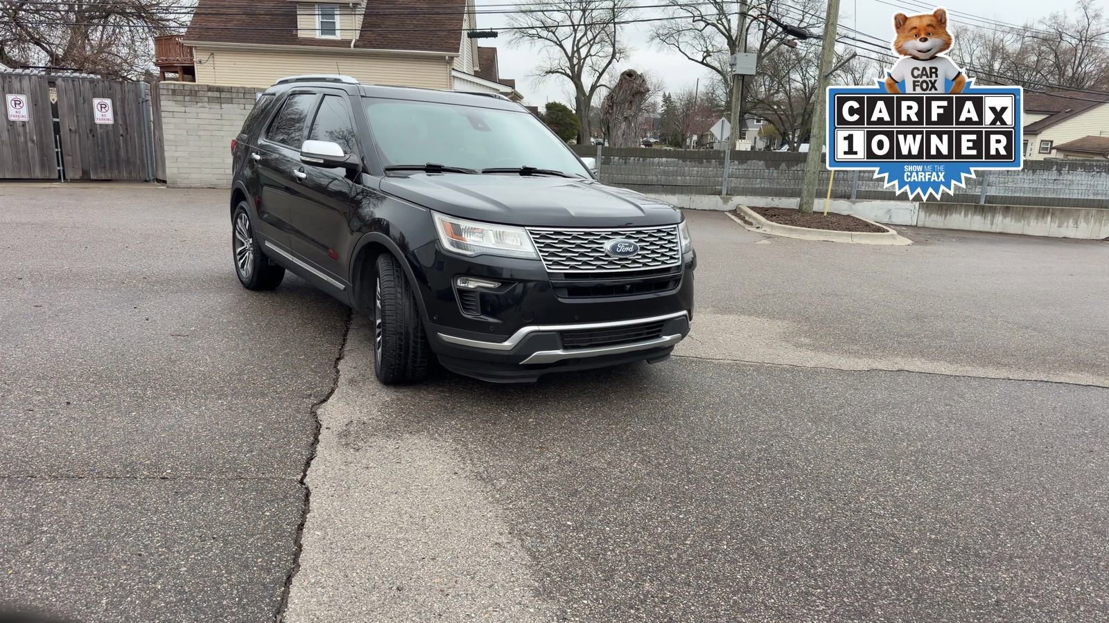 Used 2018 Ford Explorer Platinum image 2