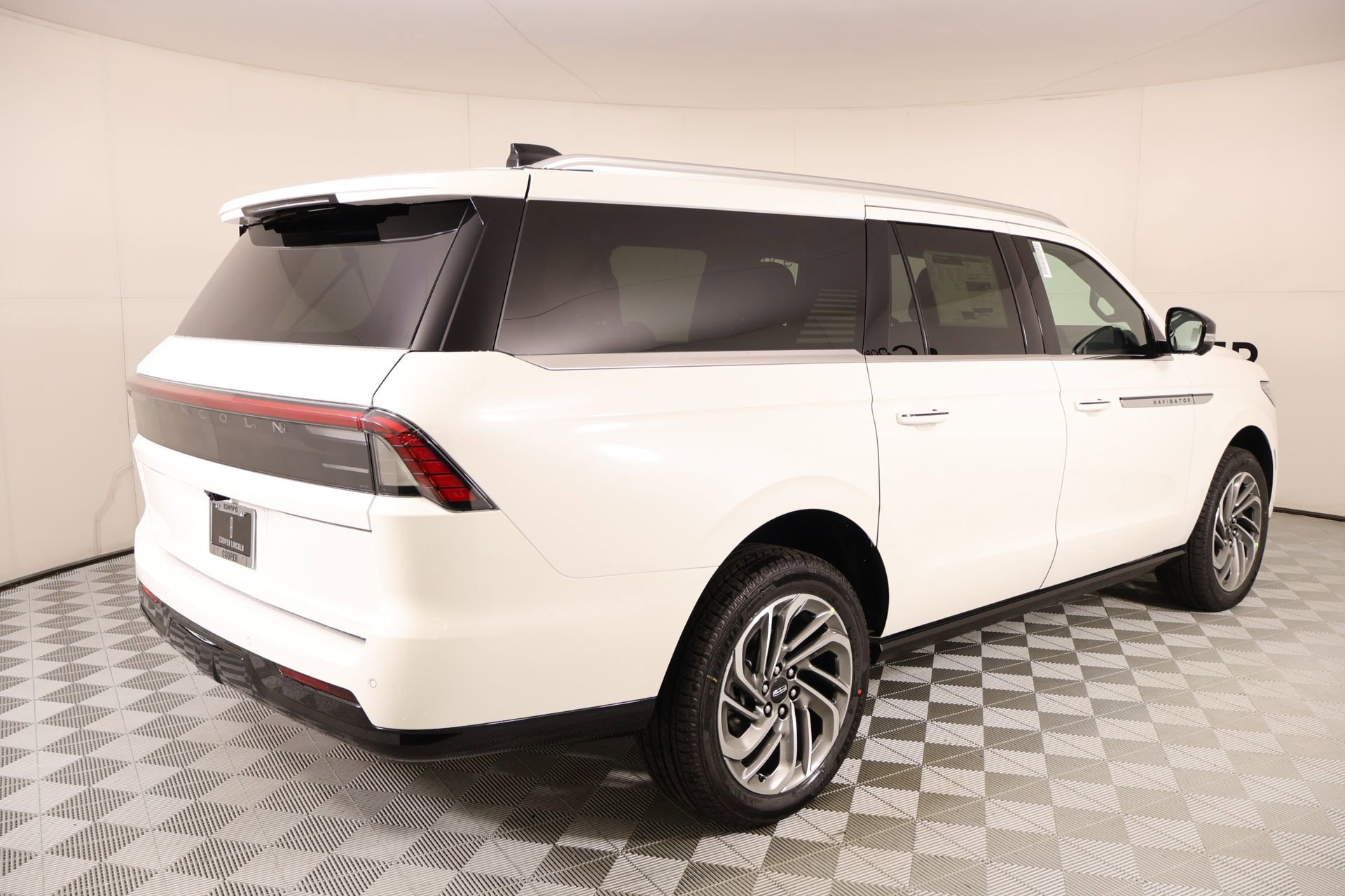 New 2026 Lincoln Navigator L Reserve image 22