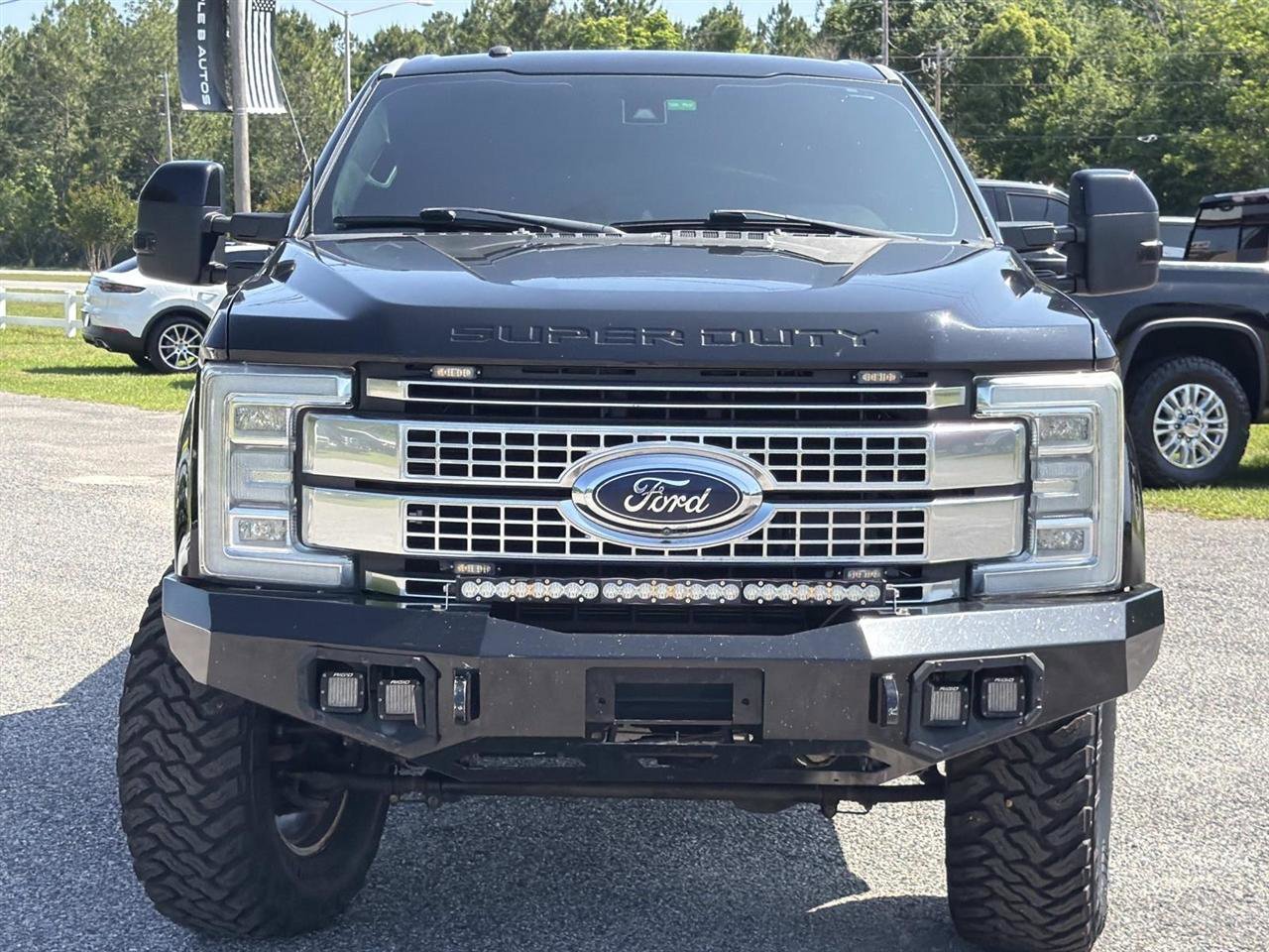 Used 2017 Ford F250 Platinum w/ Platinum Ultimate Package AWD/4WD image 2