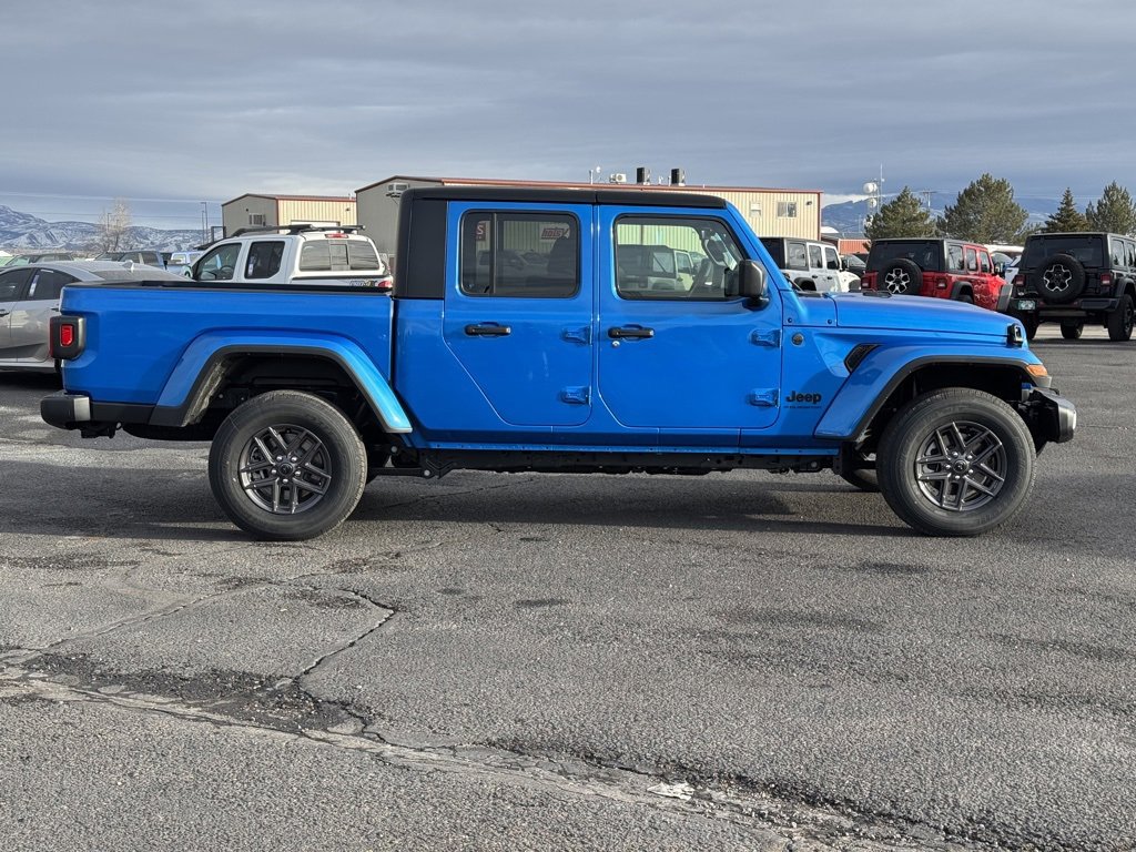 New 2025 Jeep Gladiator Sport image 8