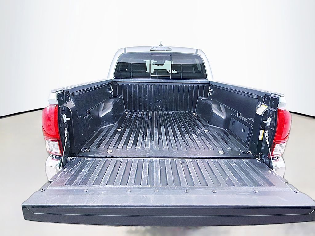 Used 2023 Toyota Tacoma SR5 RWD image 13