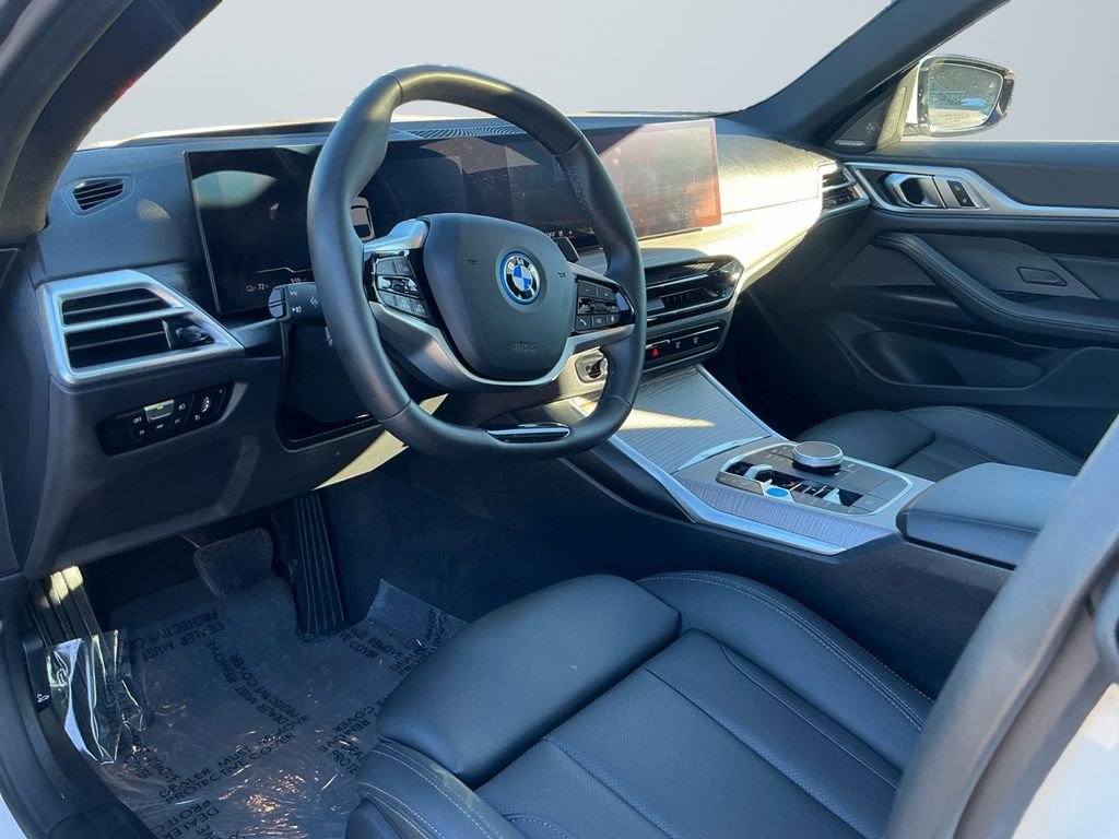 Used 2025 BMW i4 xDrive40i w/ Premium Package image 11