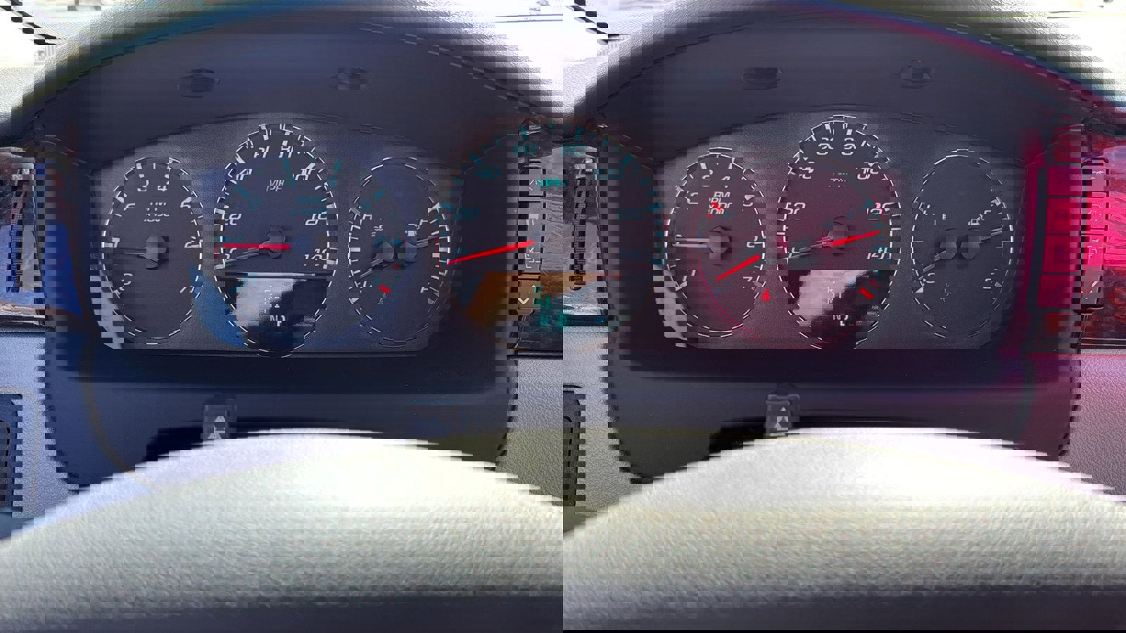 Used 2015 Chevrolet Impala LT w/ LT Sunroof Package image 17