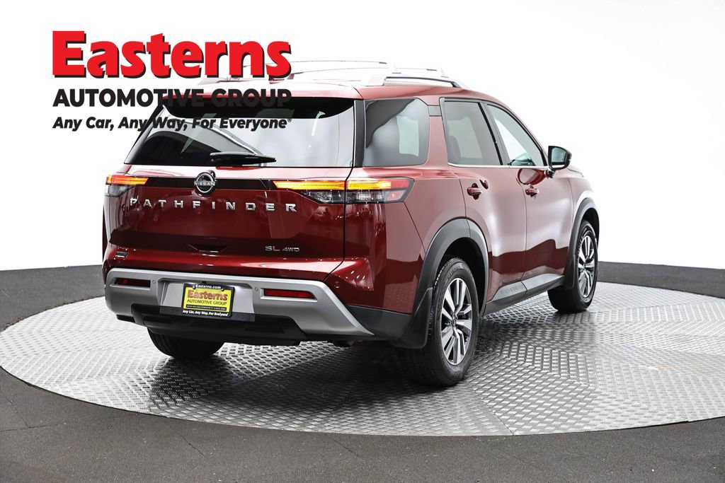 Used 2022 Nissan Pathfinder SL AWD/4WD image 5