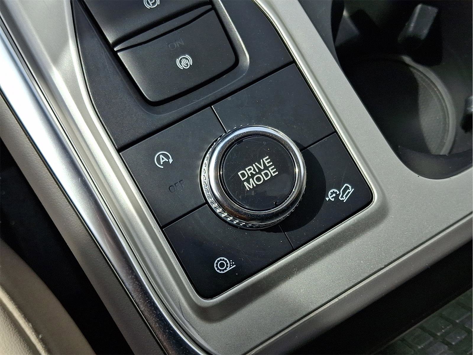 Used 2022 Ford Explorer Platinum w/ Equipment Group 601A image 21