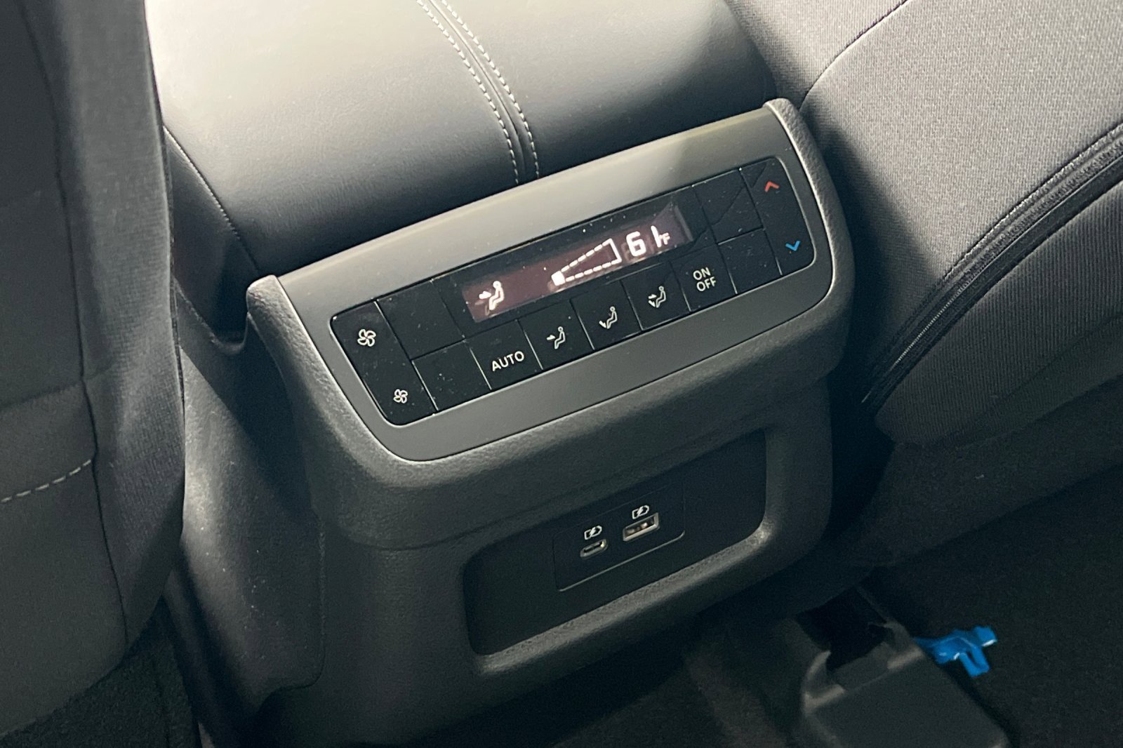 New 2025 Nissan Pathfinder SV image 15