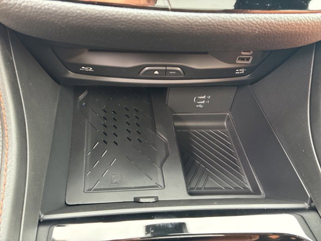 New 2026 Chrysler Pacifica Pinnacle w/ Trailer Tow Group image 16