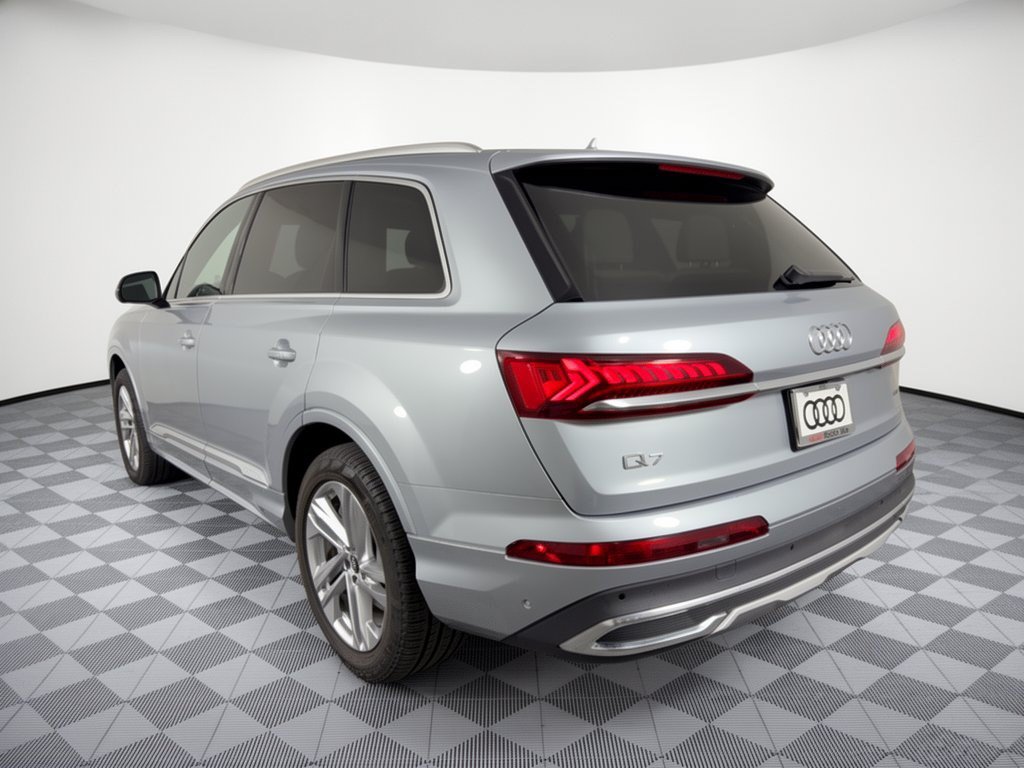 Used 2023 Audi Q7 2.0T Premium w/ Convenience Package AWD/4WD image 3