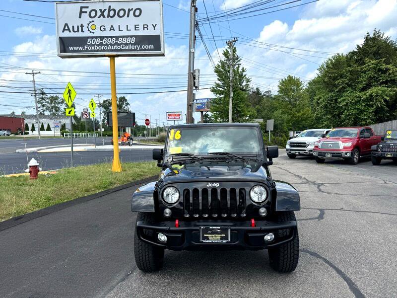 Used 2016 Jeep Wrangler Unlimited Rubicon image 2