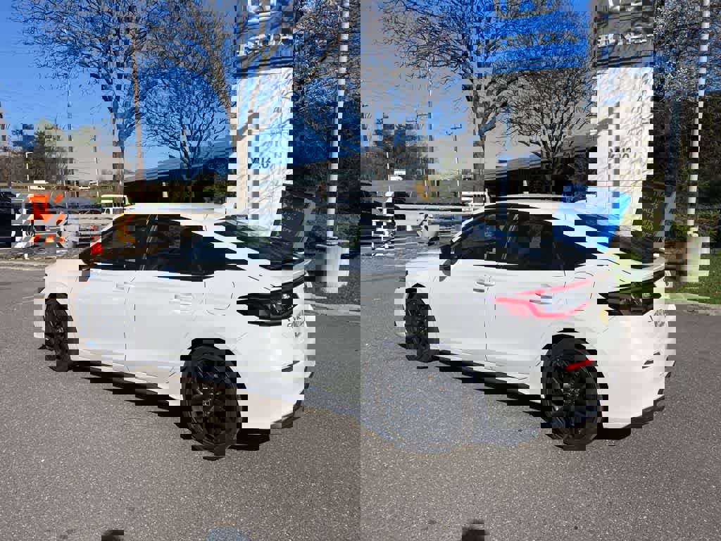 Used 2023 Honda Civic Sport image 25