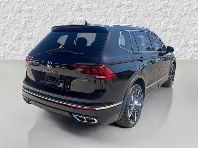 Used 2024 Volkswagen Tiguan SEL R-Line image 3
