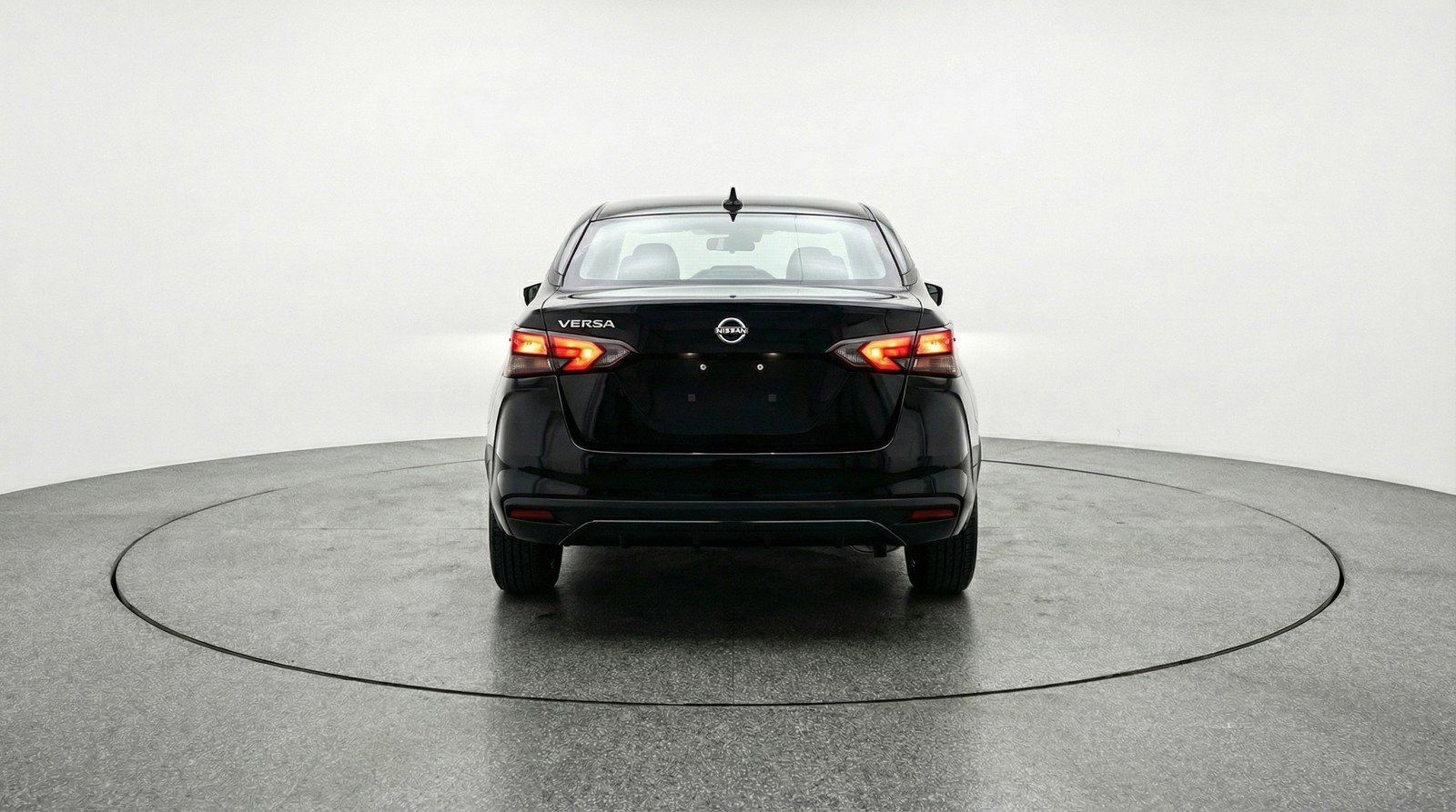 Used 2025 Nissan Versa SV image 7