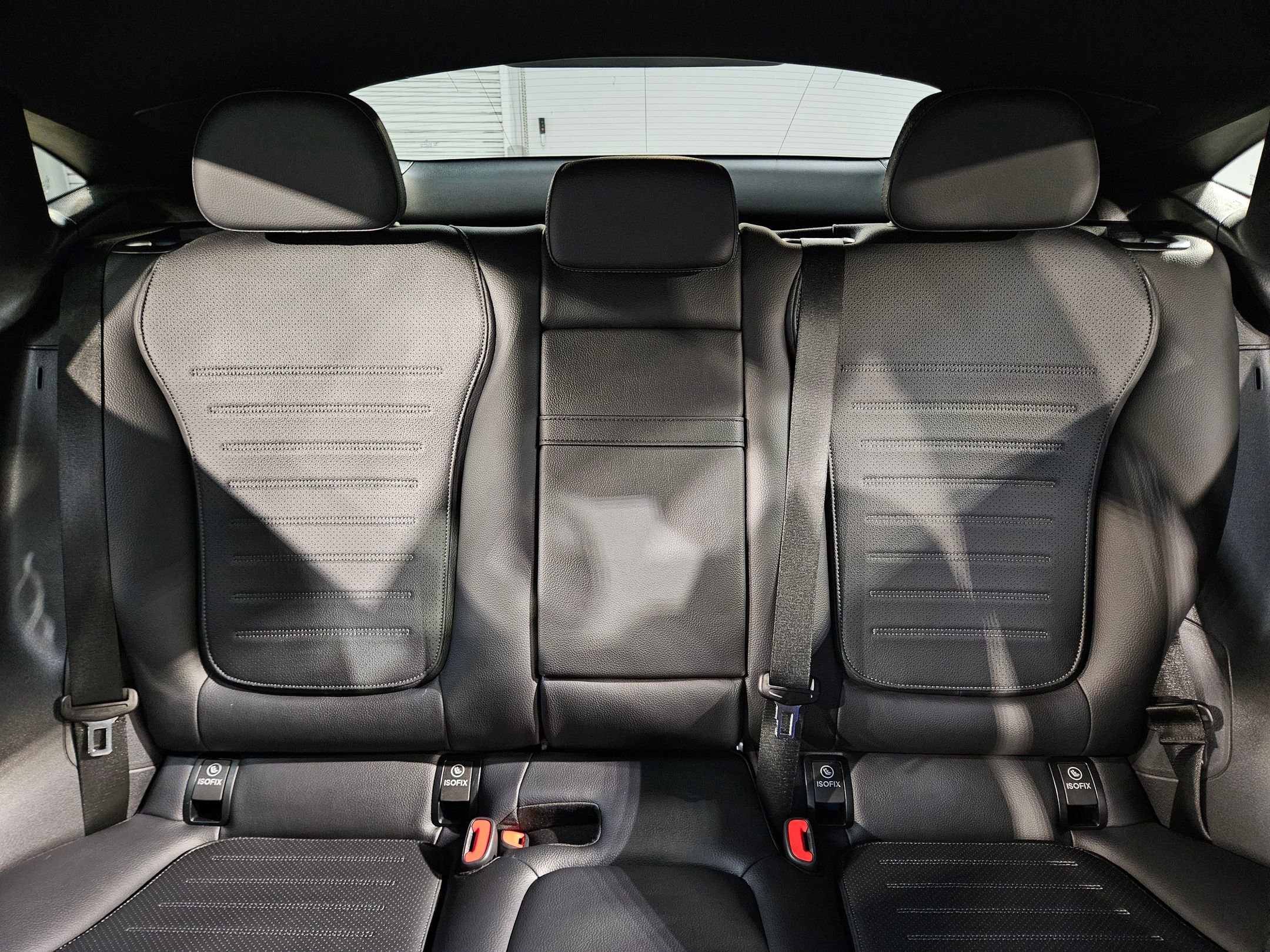 Used 2025 Mercedes-Benz GLC 300 4MATIC image 13