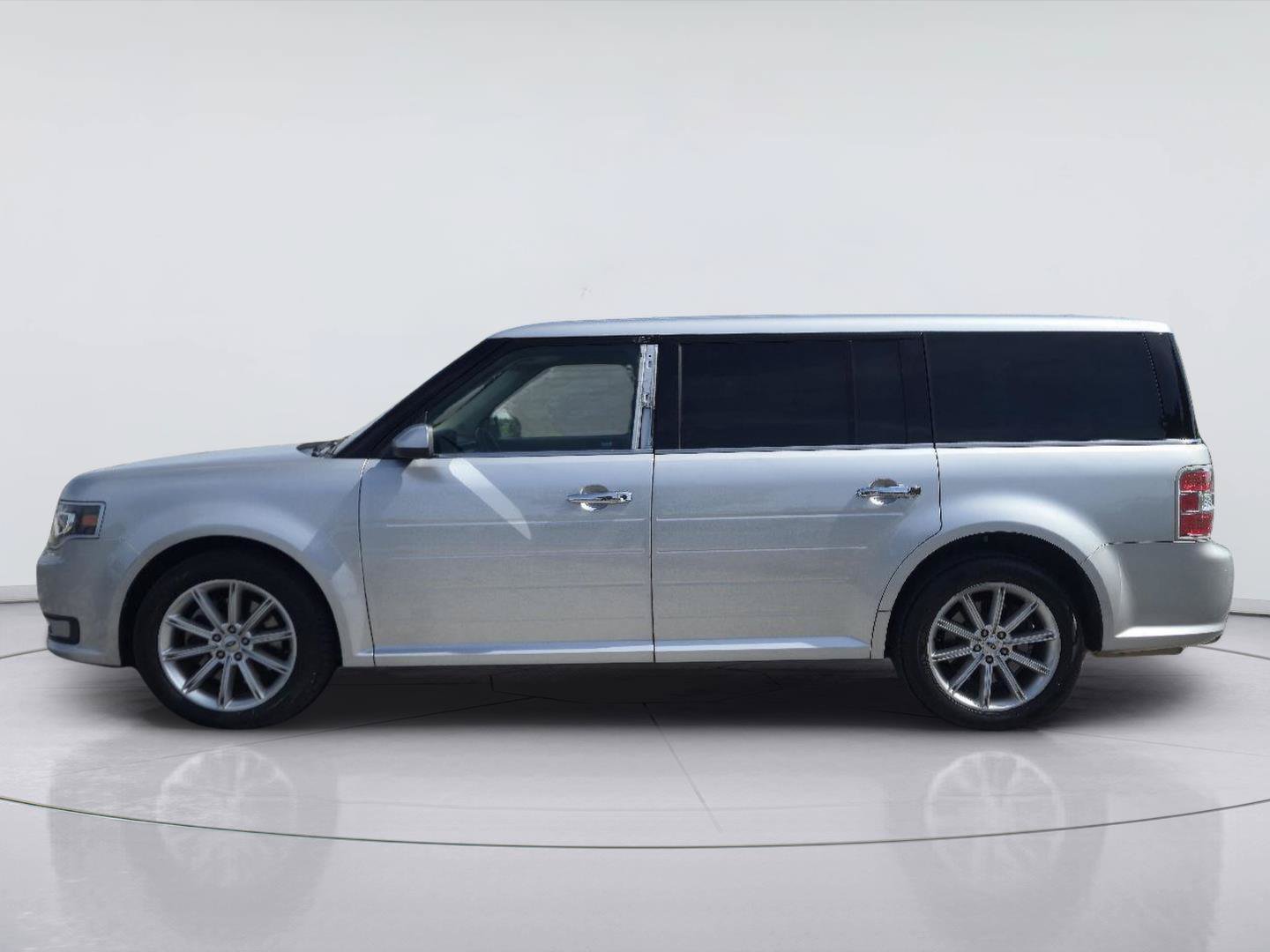 Used 2018 Ford Flex Limited FWD image 2