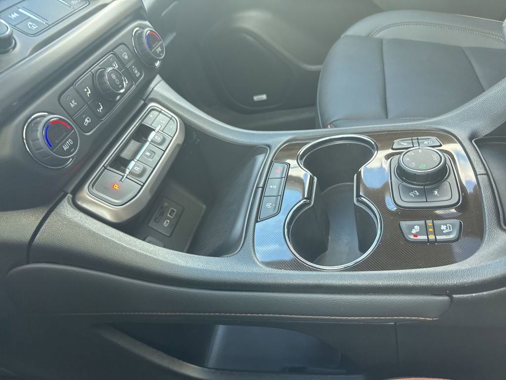 Used 2023 GMC Acadia AT4 w/ Technology Package image 20