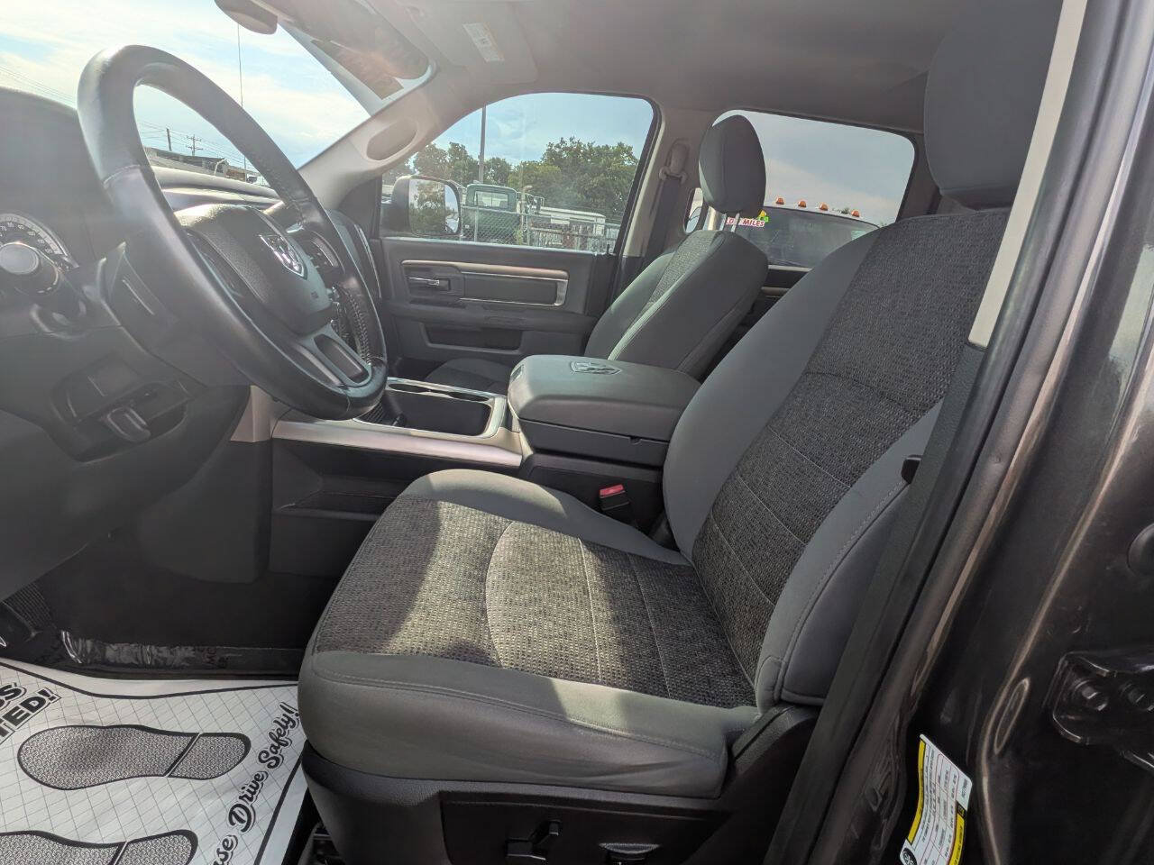 Used 2017 RAM 2500 Big Horn w/ Sport Appearance Group AWD/4WD image 12