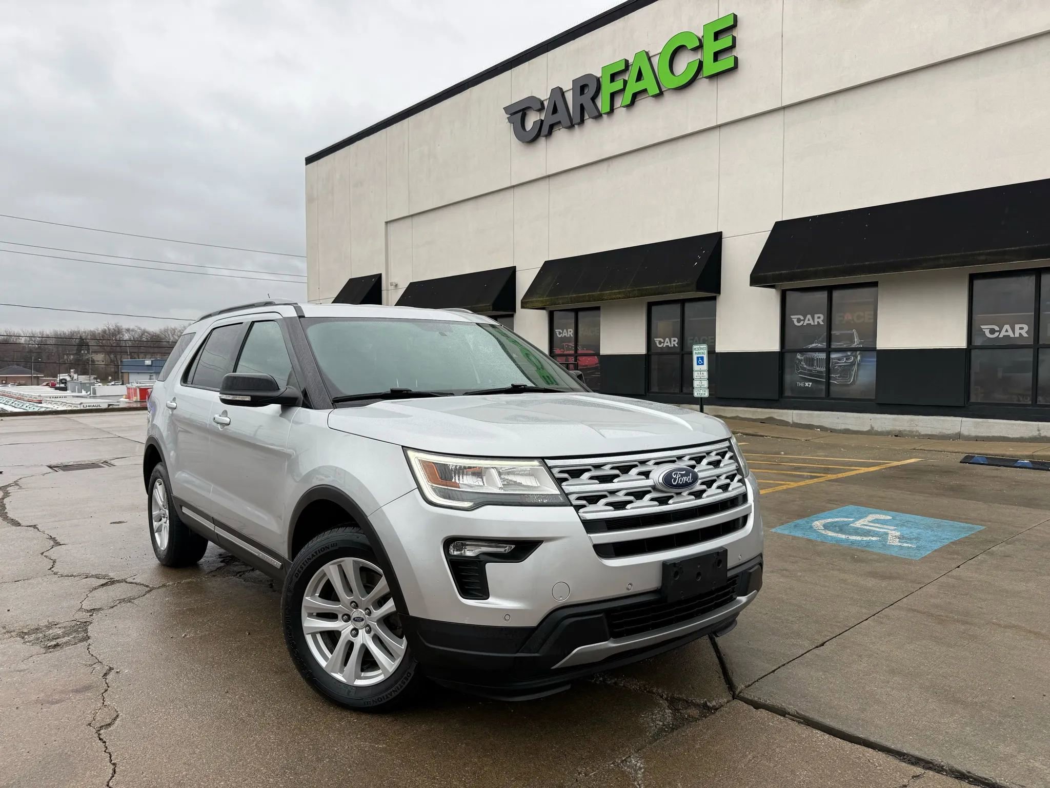 Used 2018 Ford Explorer XLT w/ Equipment Group 202A image 1