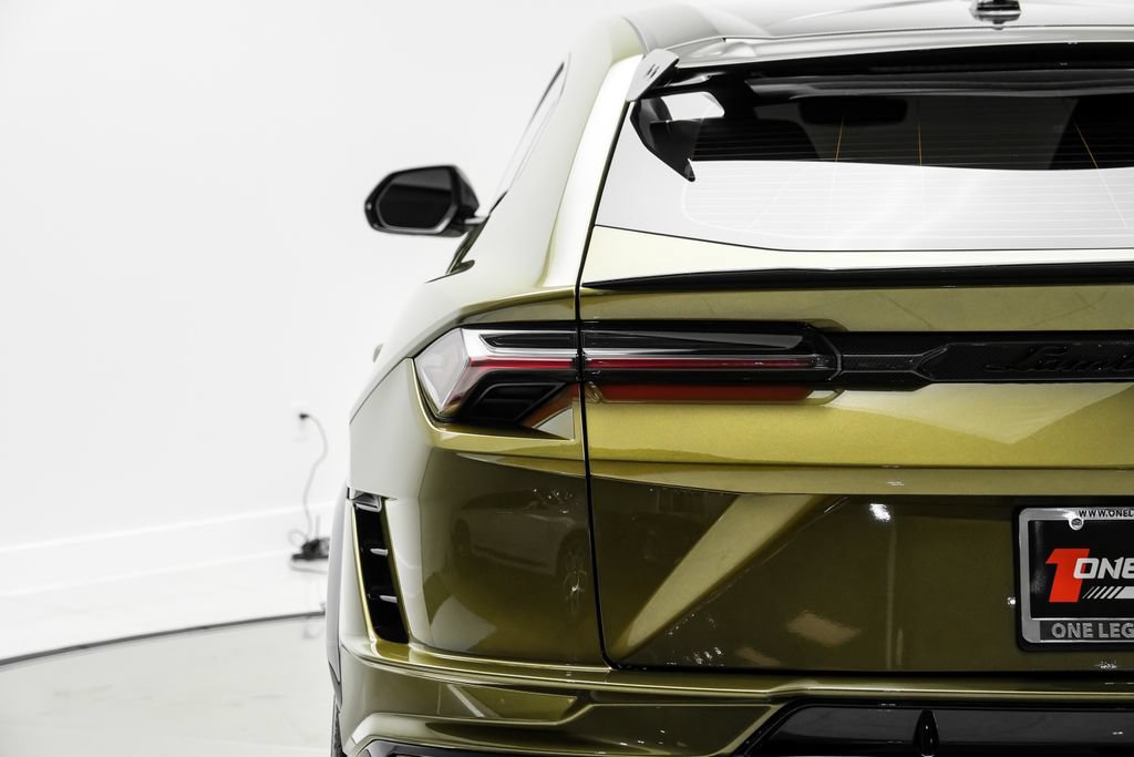 Used 2023 Lamborghini Urus Performante AWD/4WD image 60