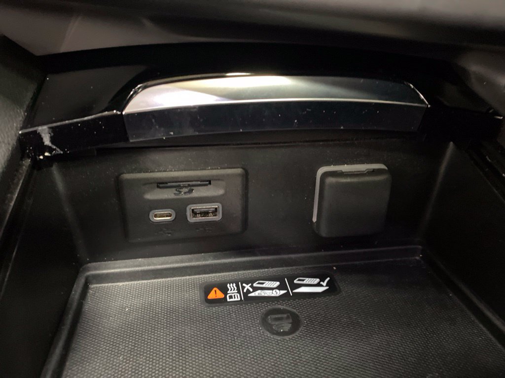 Used 2023 Buick Envision Avenir AWD/4WD image 39