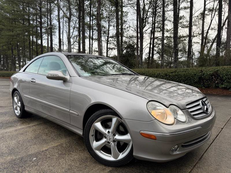 Used 2005 Mercedes-Benz CLK 320 Coupe image 1