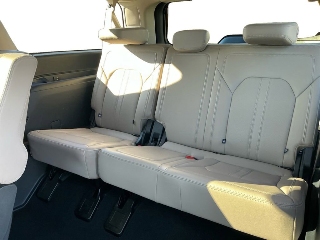 Used 2024 Ford Expedition Max Limited image 21