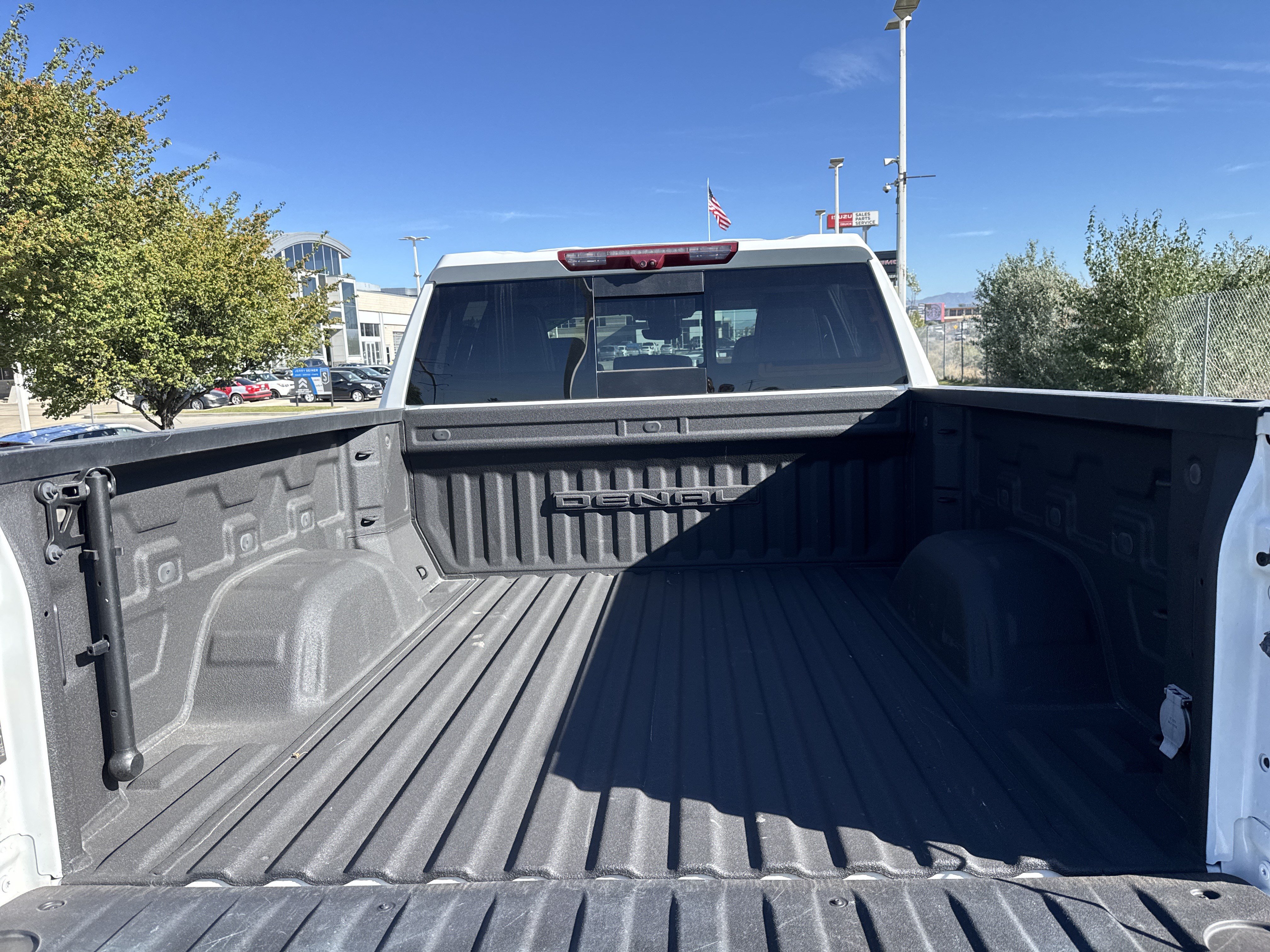 Used 2023 GMC Sierra 1500 Denali w/ Technology Package AWD/4WD image 25