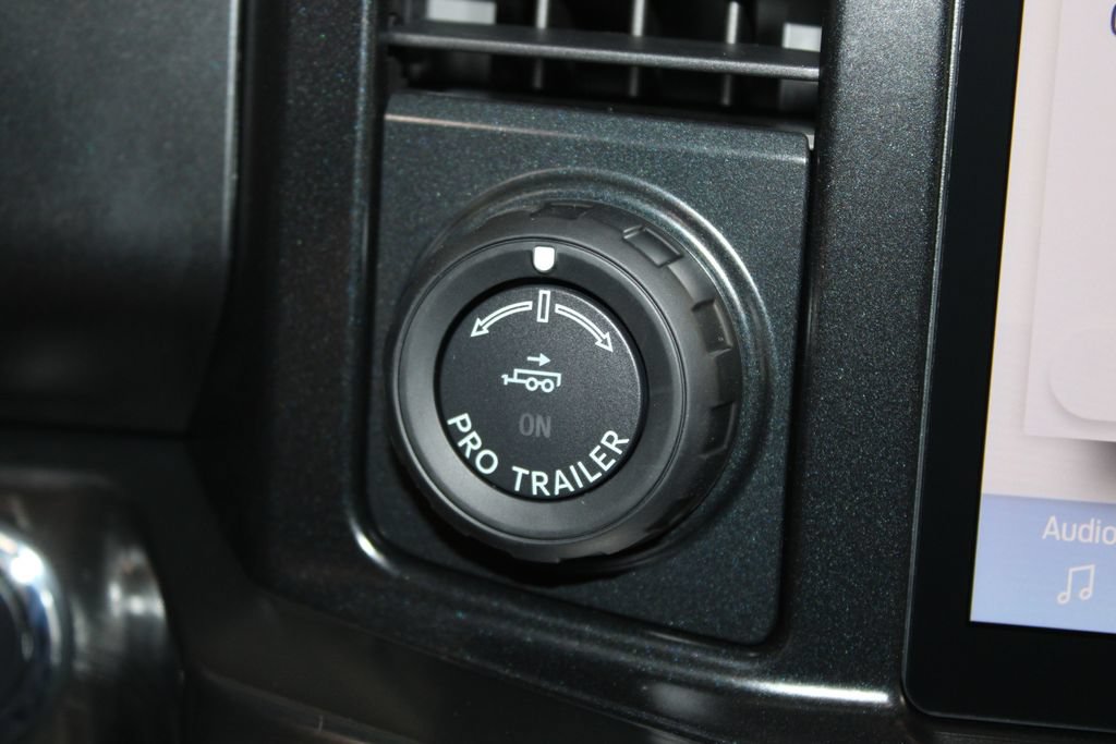 New 2026 Ford F250 Lariat w/ Black Appearance Package AWD/4WD image 46