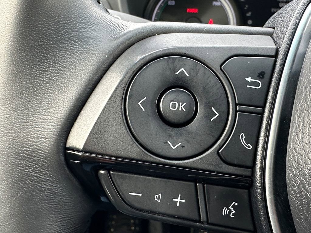 Used 2022 Toyota Venza XLE image 18