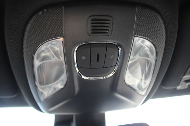Used 2023 Jeep Compass Latitude AWD/4WD image 13