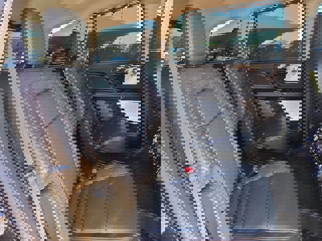 Used 2024 Lincoln Aviator Reserve w/ Equipment Group 201A RWD image 17