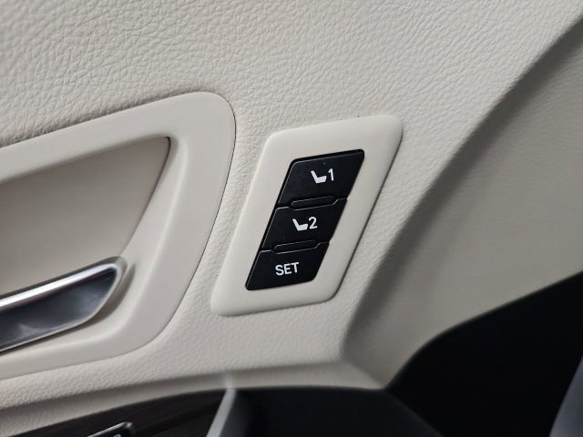 Certified 2022 Toyota Sienna Platinum FWD image 14