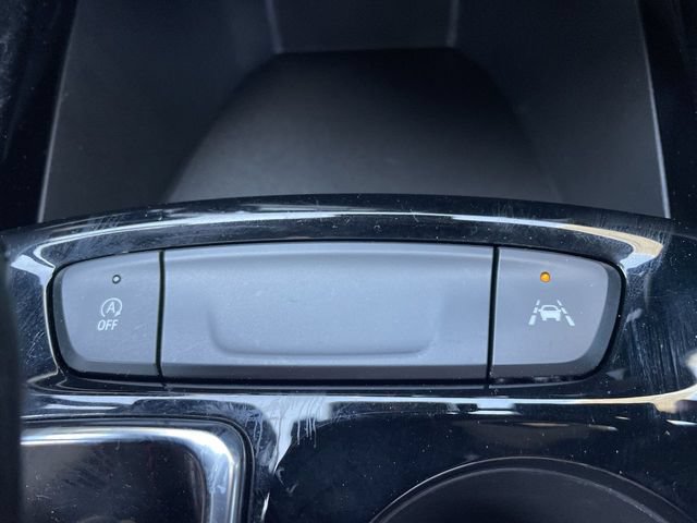 Used 2025 Chevrolet Trax RS w/ Driver Confidence Package FWD image 17