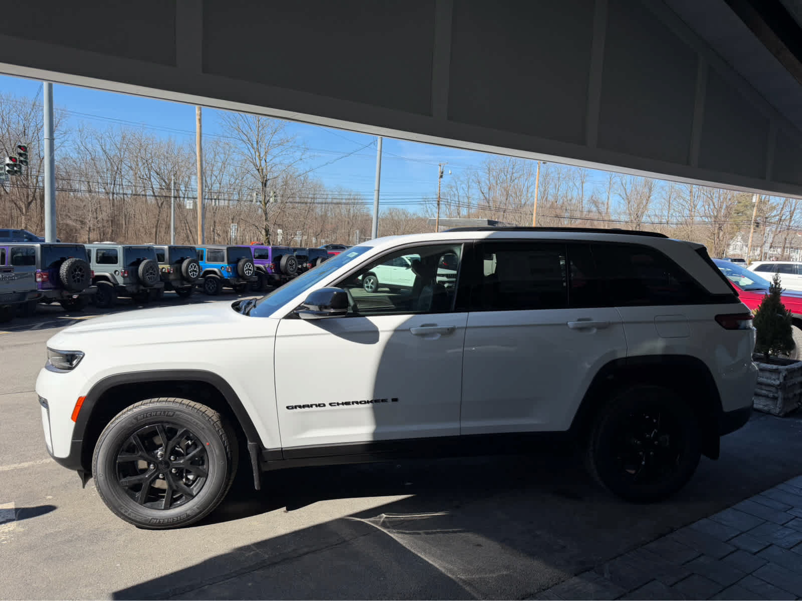 New 2026 Jeep Grand Cherokee Altitude AWD/4WD image 4