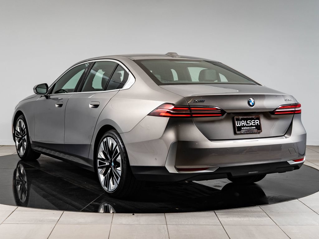 Certified 2025 BMW 530i xDrive w/ Premium Package AWD/4WD image 6