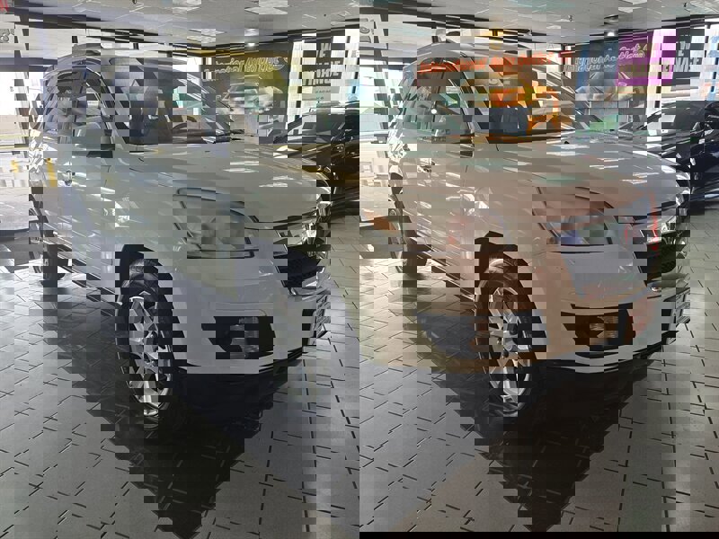 Used 2010 Saturn Outlook XR image 3