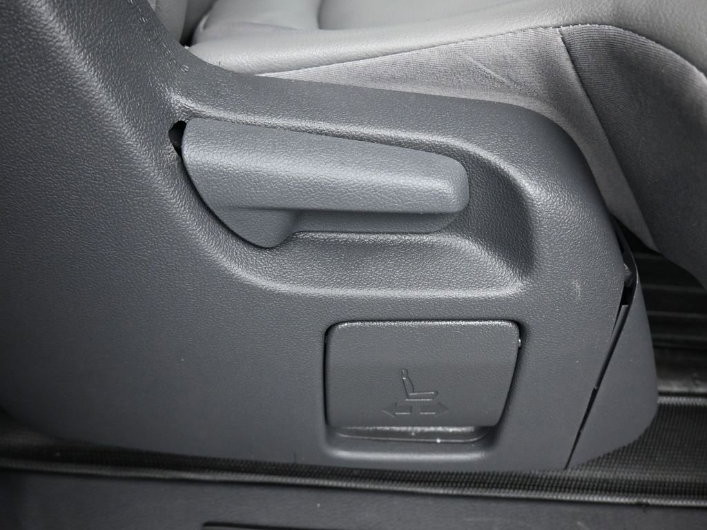 Used 2021 Toyota Sienna XLE w/ XLE Plus Package image 45