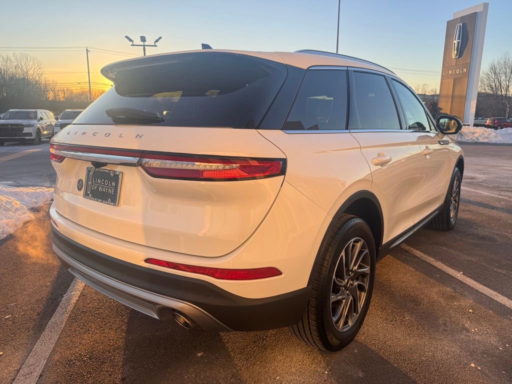 Certified 2022 Lincoln Corsair AWD w/ Equipment Group 101A image 6