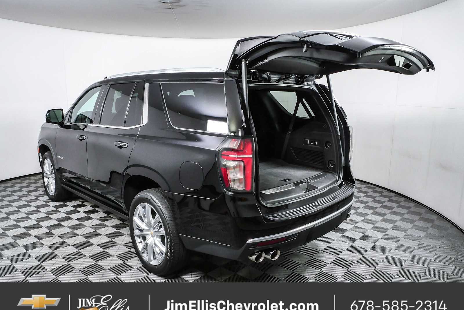 Certified 2023 Chevrolet Tahoe High Country w/ Premium Package 2 AWD/4WD image 35
